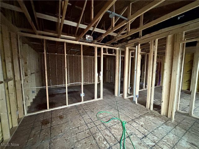 5082 Shepherds Glen, Willoughby, OH 44094