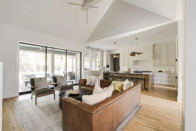 251 Old Farm Road, Edmond, OK 73034