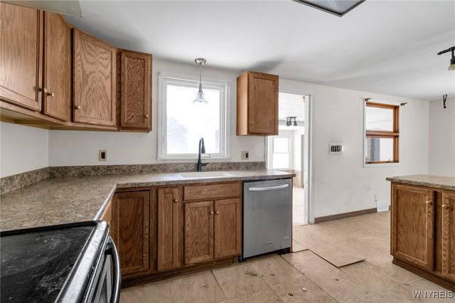 6921 Bear Ridge Road, Pendleton, NY 14120