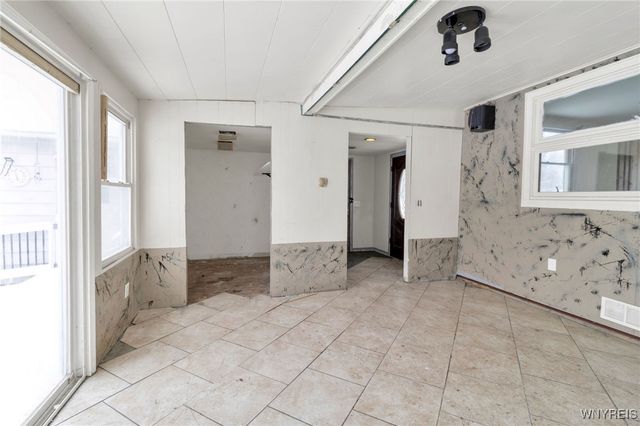 6921 Bear Ridge Road, Pendleton, NY 14120