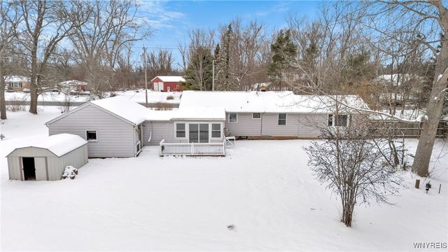 6921 Bear Ridge Road, Pendleton, NY 14120