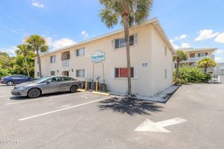 102 S Peninsula Dr Apt 200, Daytona Beach, FL 32118