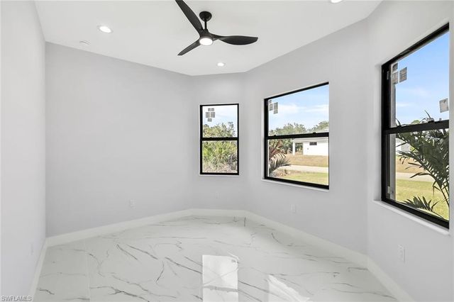 3013 59th ST W, Lehigh Acres, FL 33971