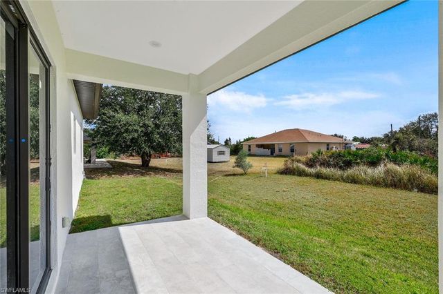 3013 59th ST W, Lehigh Acres, FL 33971