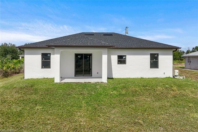 3013 59th ST W, Lehigh Acres, FL 33971
