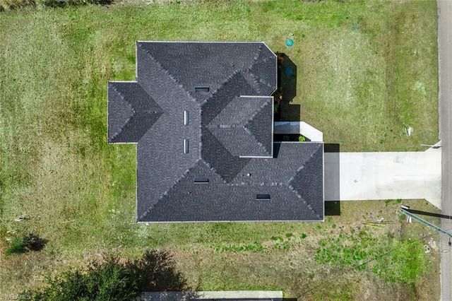 3013 59th ST W, Lehigh Acres, FL 33971