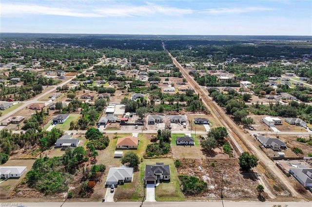 3013 59th ST W, Lehigh Acres, FL 33971