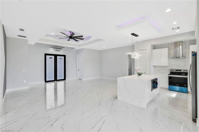 3013 59th ST W, Lehigh Acres, FL 33971