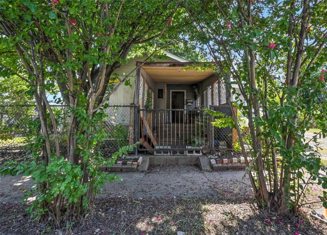110 N Marlborough Avenue, Dallas, TX 75208