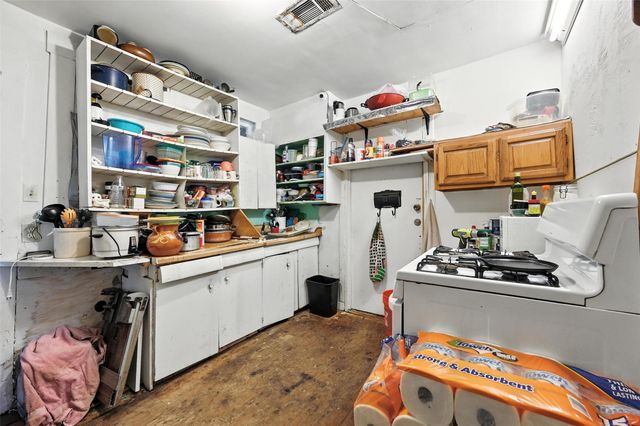 110 N Marlborough Avenue, Dallas, TX 75208