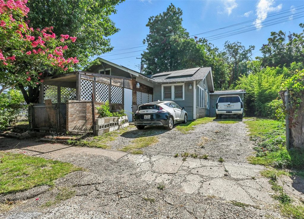 110 N Marlborough Avenue, Dallas, TX 75208