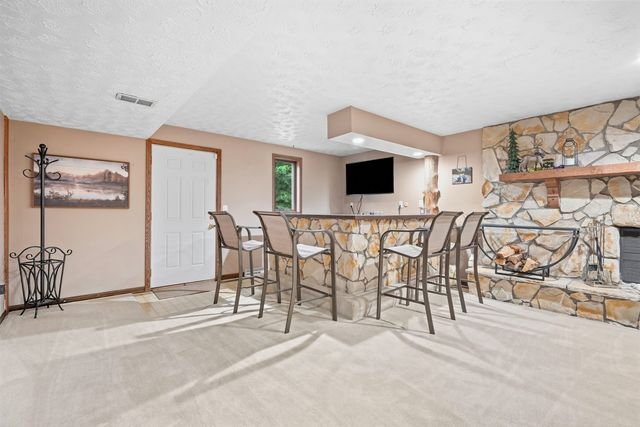 10001 35th Street, Rock Island, IL 61201