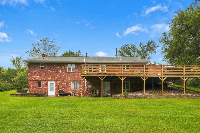 10001 35th Street, Rock Island, IL 61201