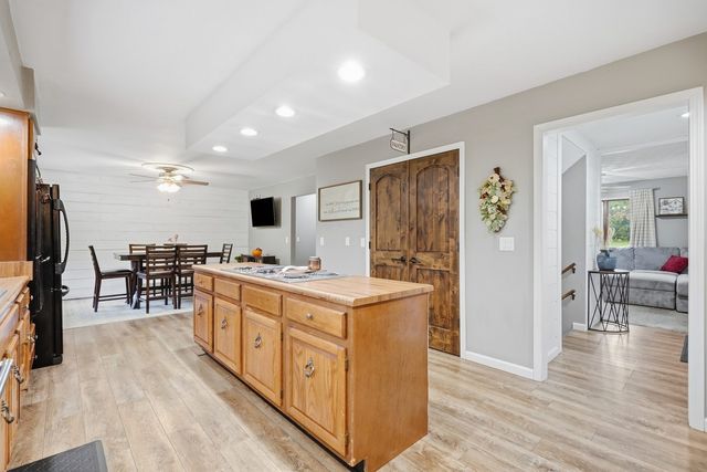 10001 35th Street, Rock Island, IL 61201
