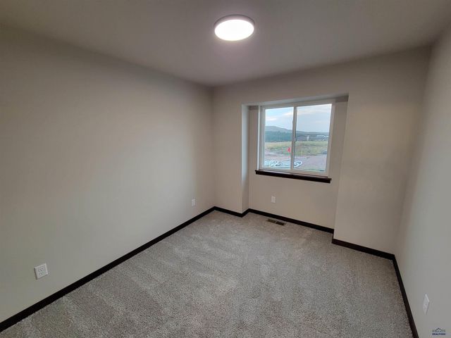 5317 BUNKER DR, Rapid City, SD 57701