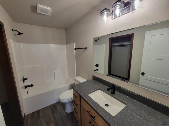 5317 BUNKER DR, Rapid City, SD 57701