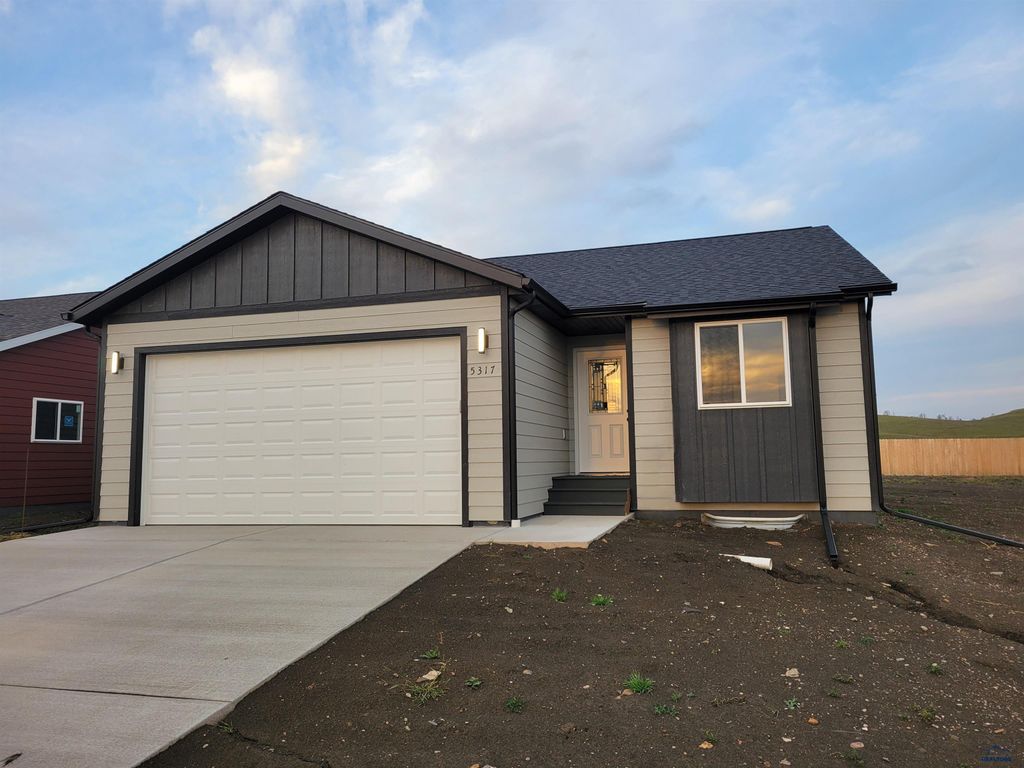 5317 BUNKER DR, Rapid City, SD 57701
