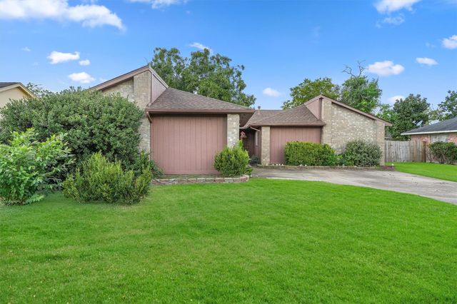 6714 Addicks Clodine Road, Houston, TX 77083