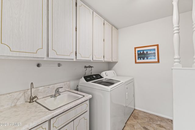 4256 E DOLPHIN Avenue, Mesa, AZ 85206