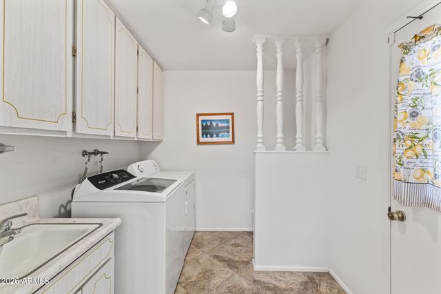 4256 E DOLPHIN Avenue, Mesa, AZ 85206