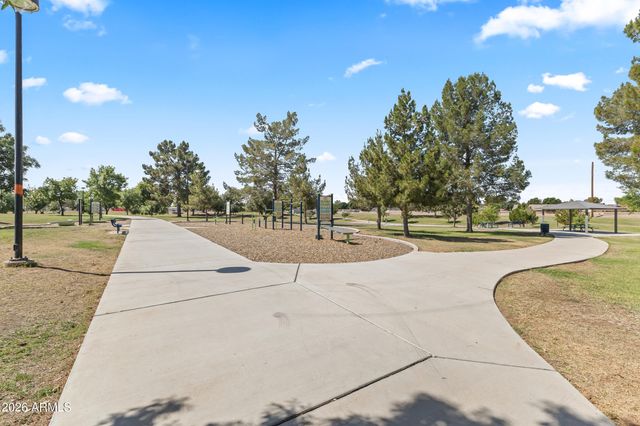 4256 E DOLPHIN Avenue, Mesa, AZ 85206