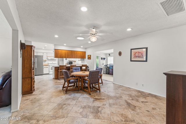 4256 E DOLPHIN Avenue, Mesa, AZ 85206