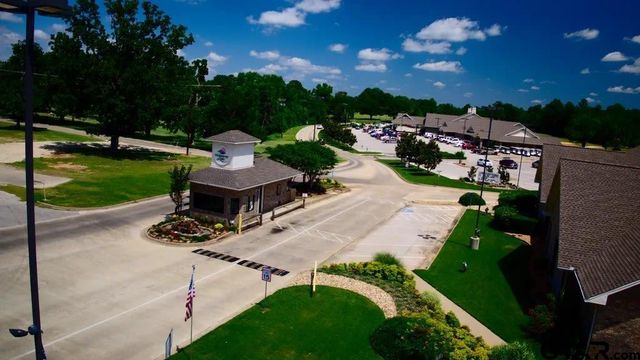 1428 Lakeshore Dr, Hideaway, TX 75771