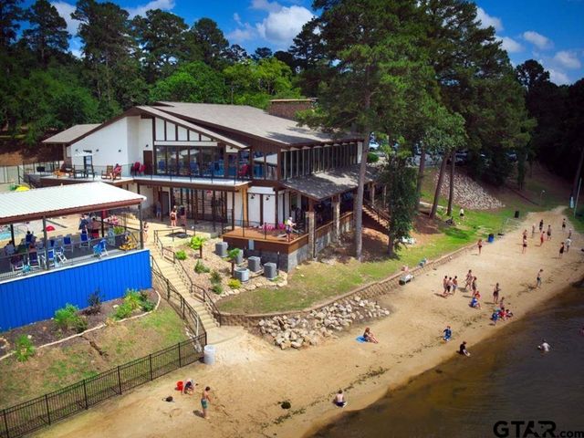 1428 Lakeshore Dr, Hideaway, TX 75771