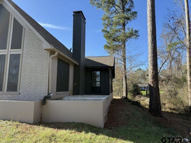 1428 Lakeshore Dr, Hideaway, TX 75771