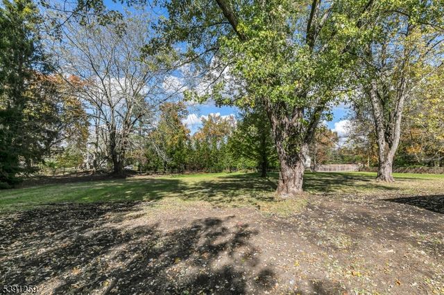 247 Lyons Rd, Bernards Twp., NJ 07920