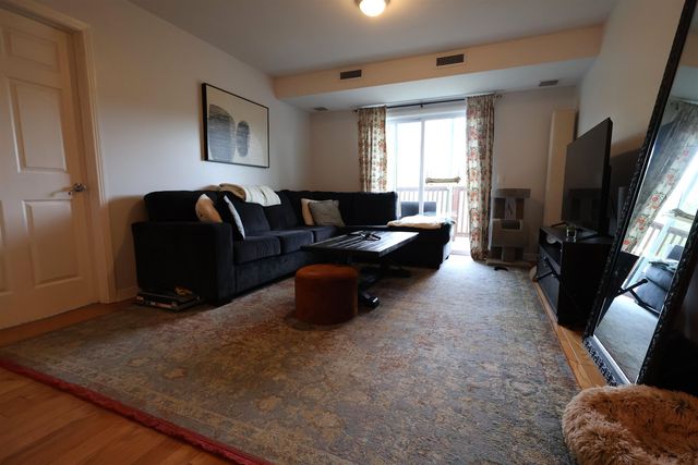 287 Mascoma St Unit 305, Lebanon, NH 03766
