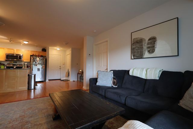 287 Mascoma St Unit 305, Lebanon, NH 03766