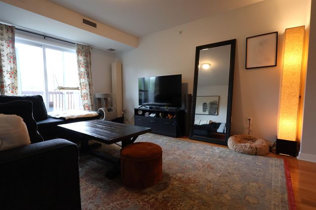 287 Mascoma St Unit 305, Lebanon, NH 03766
