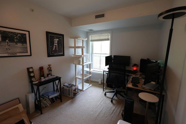 287 Mascoma St Unit 305, Lebanon, NH 03766