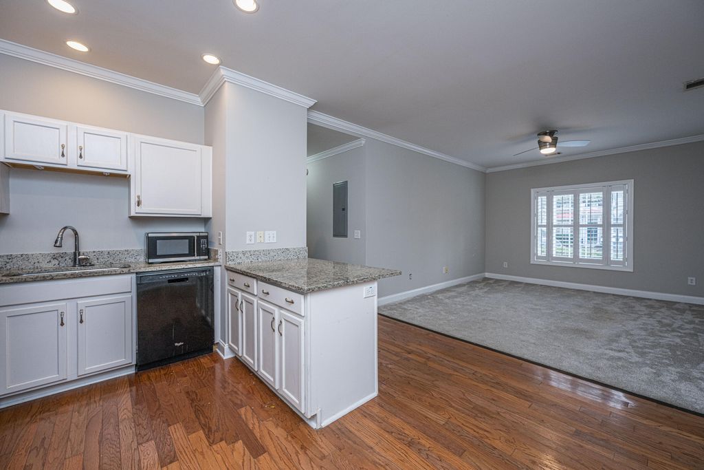 Image 12 of property listing at 4005 Radcliffe Place Drive A-3, Charleston, SC 29414