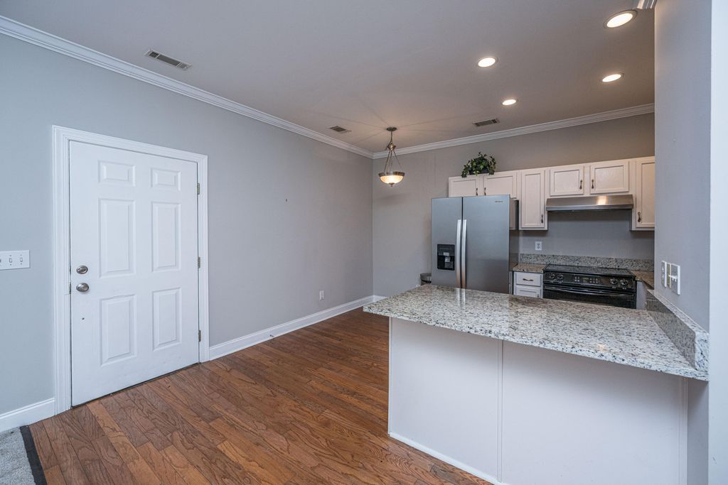 Image 14 of property listing at 4005 Radcliffe Place Drive A-3, Charleston, SC 29414