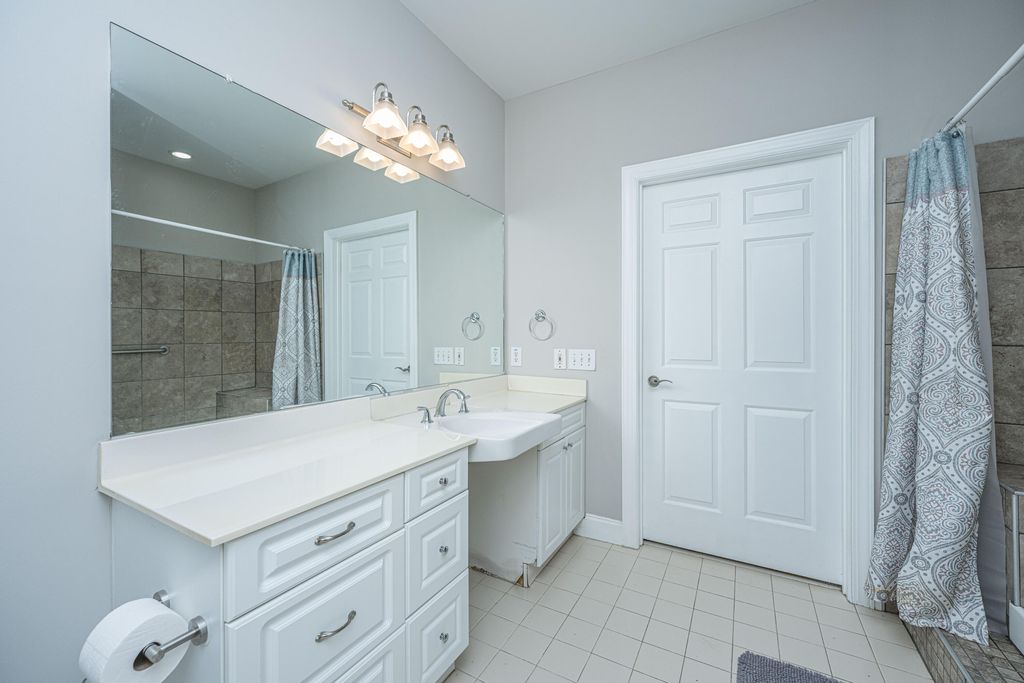 Image 21 of property listing at 4005 Radcliffe Place Drive A-3, Charleston, SC 29414