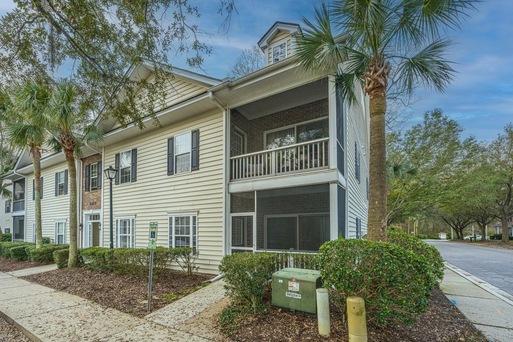 Image 28 of property listing at 4005 Radcliffe Place Drive A-3, Charleston, SC 29414