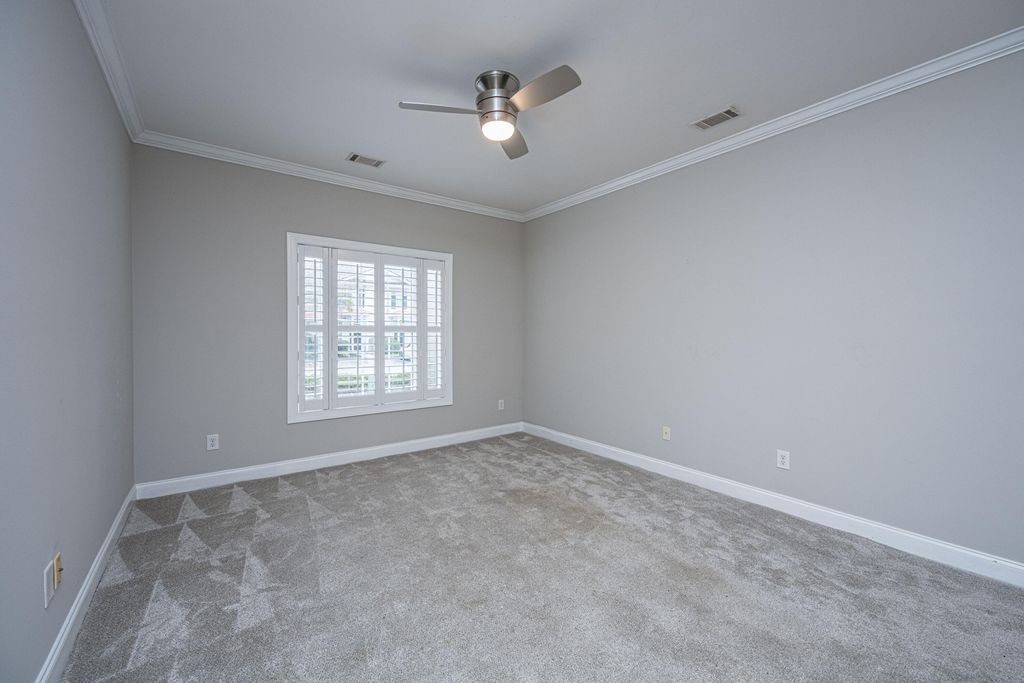 Image 5 of property listing at 4005 Radcliffe Place Drive A-3, Charleston, SC 29414