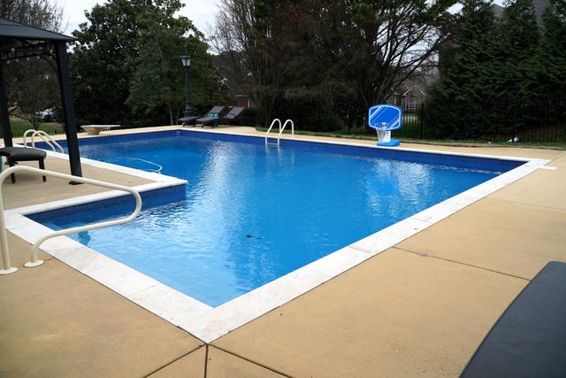 912 Dogwood Dr, Fayetteville, TN 37334