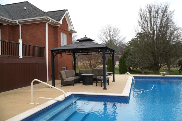 912 Dogwood Dr, Fayetteville, TN 37334