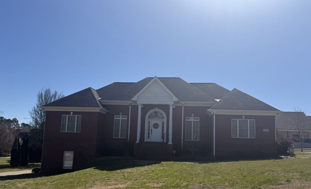 912 Dogwood Dr, Fayetteville, TN 37334