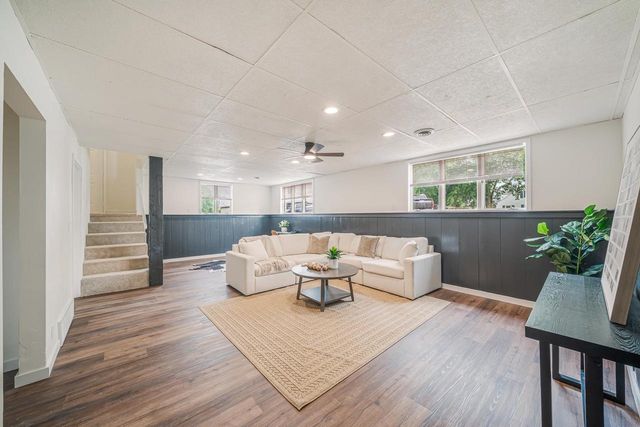 3722 N CASALOMA DRIVE, Appleton, WI 54913
