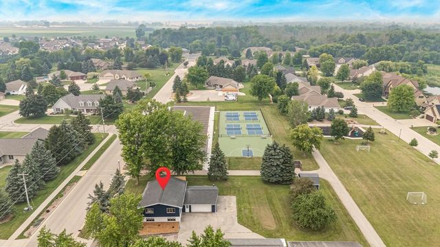 3722 N CASALOMA DRIVE, Appleton, WI 54913