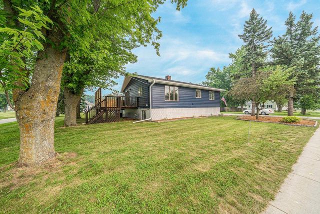 3722 N CASALOMA DRIVE, Appleton, WI 54913