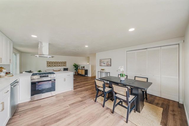 3722 N CASALOMA DRIVE, Appleton, WI 54913
