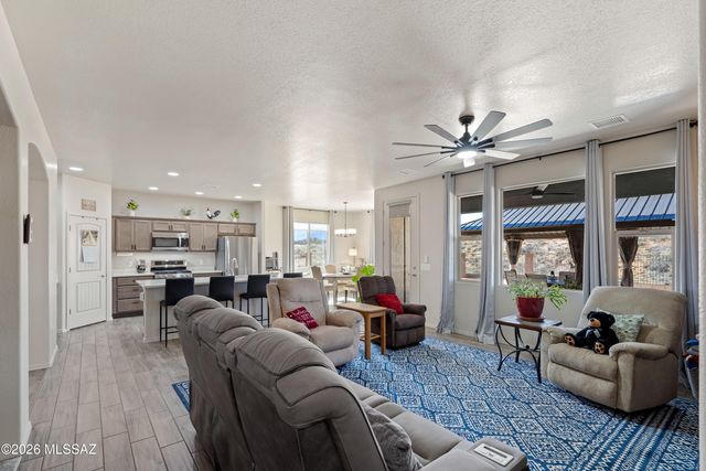 2147 W Totems Street, Benson, AZ 85602