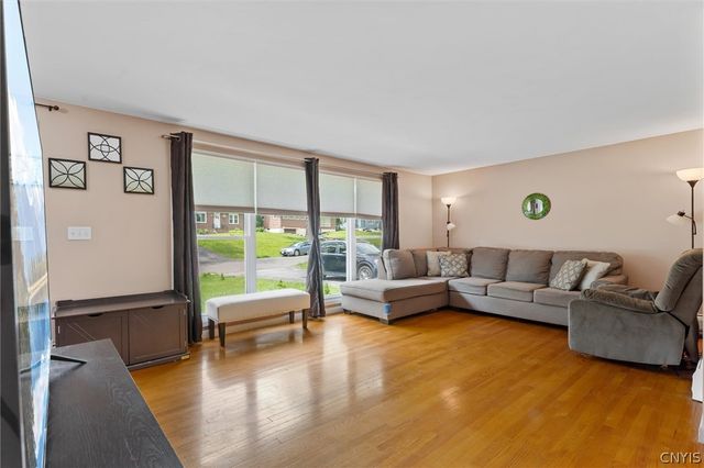 308 Stanton Drive, Dewitt, NY 13214