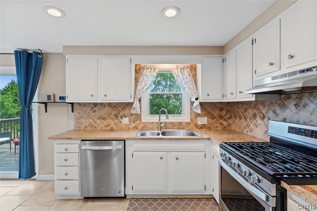 308 Stanton Drive, Dewitt, NY 13214