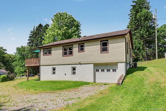 22 Manor Way, Brewster, NY 10509